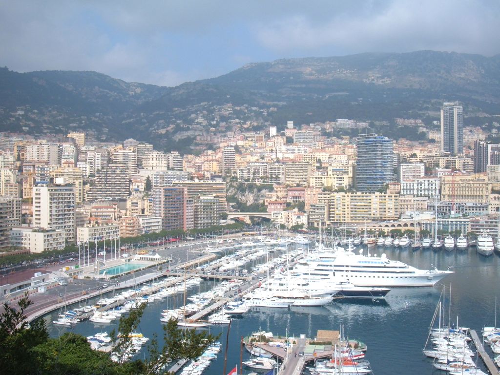 http://www.fotoeweb.it/montecarlo/images/Monte%20Carlo.JPG