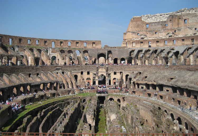 Risultati immagini per foto del colosseo