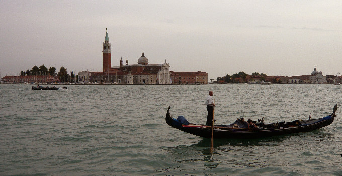 Gondola al tramonto