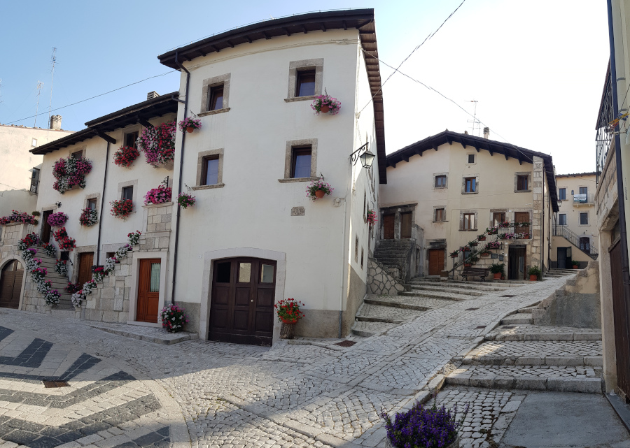 Pescocostanzo case con vignale