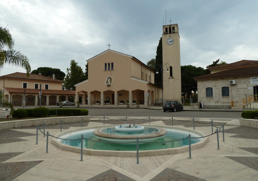 Capaccio Scalo Piazza Santini
