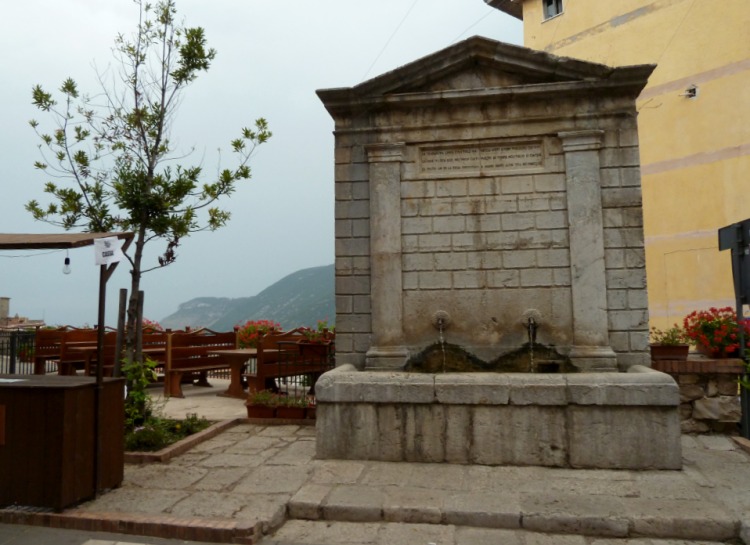 Trentinara fontana