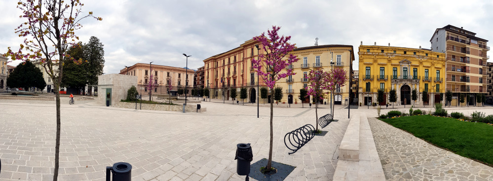 Avellino centro cittą: Piazza libertą