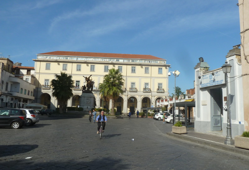Aversa Piazza Municipio