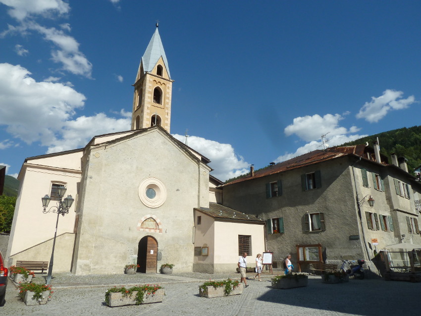 Bormio Chiesa del SS Crocifisso in contrada Combo