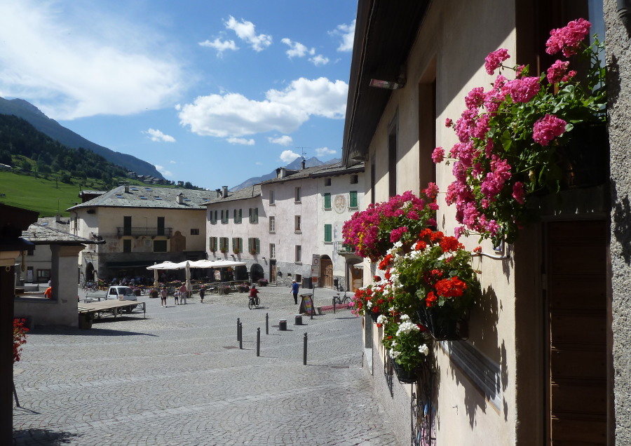 Bormio Piazza Cavour