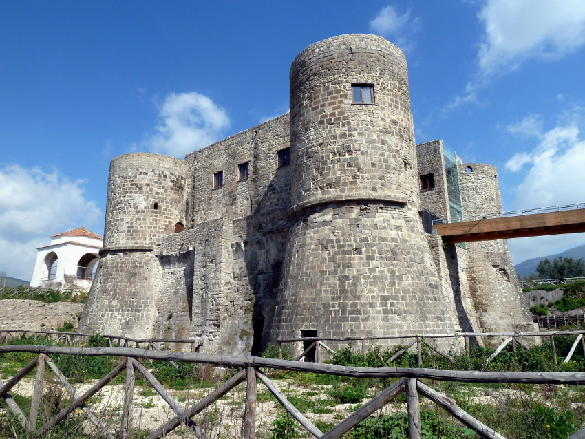 Castello di Calvi Risorta