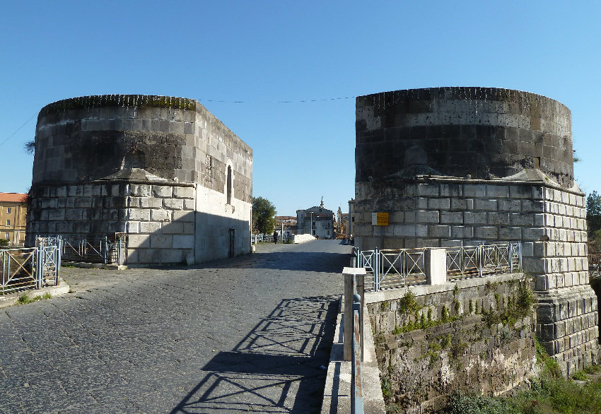 Capua Torri_di_Fererico_II