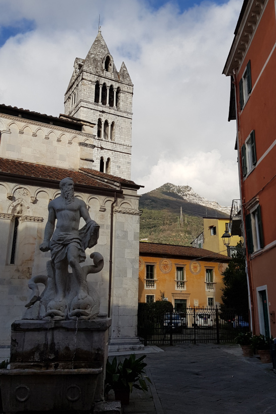 Carrara Fontana del Nettuno o del Gigante
