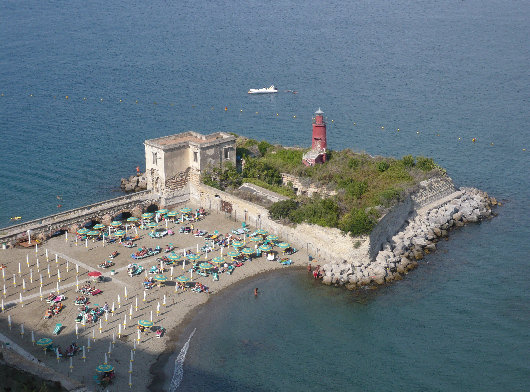 Faro di Baia