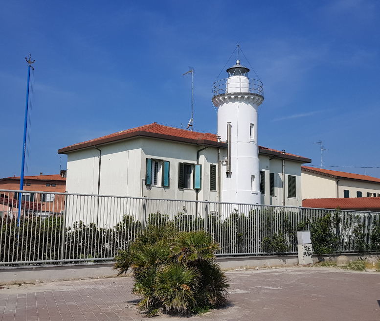 Faro di Porto Garibaldi frazione di Comacchio
