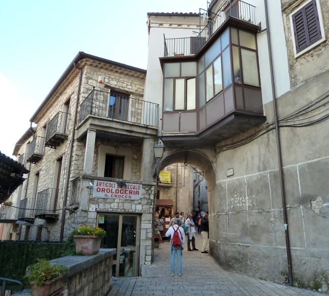 Cusano_Mutri ingresso al borgo foto