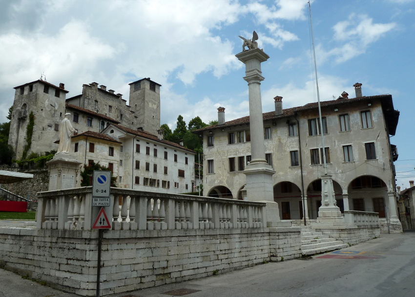 Feltre centro storico Piazza_Maggiore
