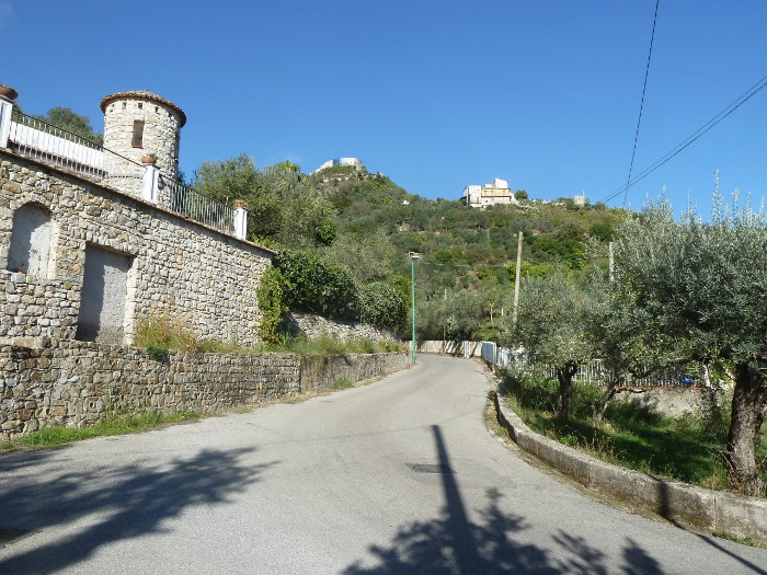 Salita al castello di Giffoni_Valle_Piana
