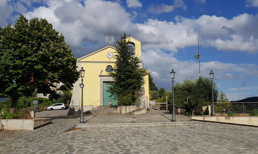 Parrocchia di Santa Croce e San Bartolomeo colline di Giovi Salerno
