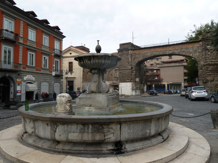 Gragnano piazza Marconi