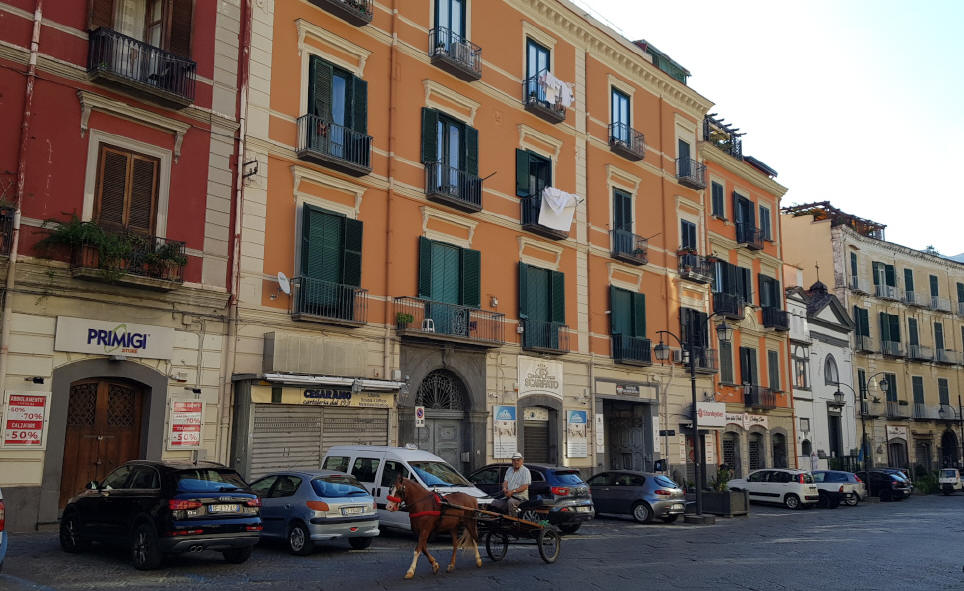 Gragnano via_Roma