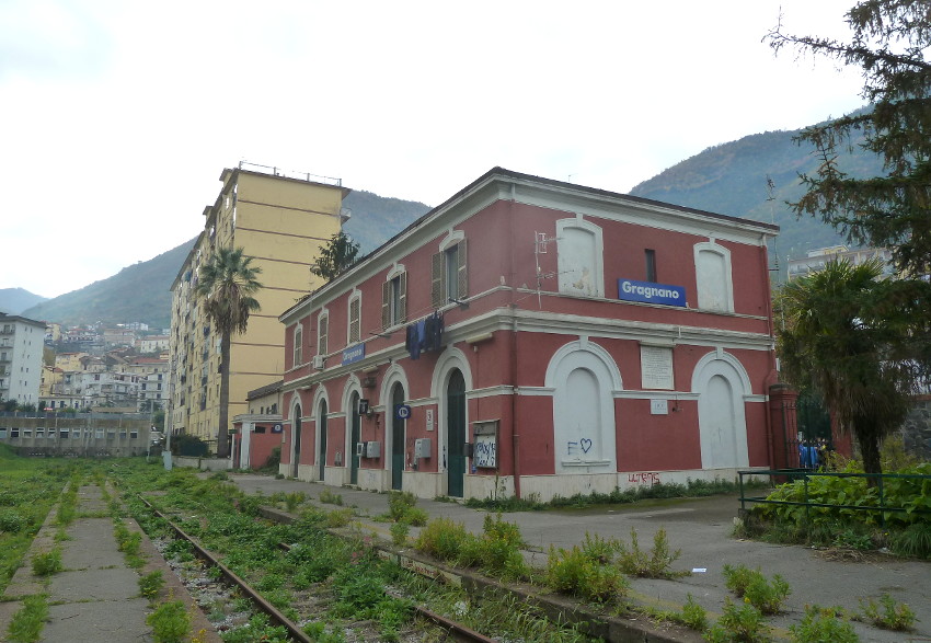 Stazione ferroviaria di Gragnano