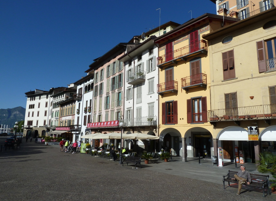 Lovere Piazza tredici Martiri