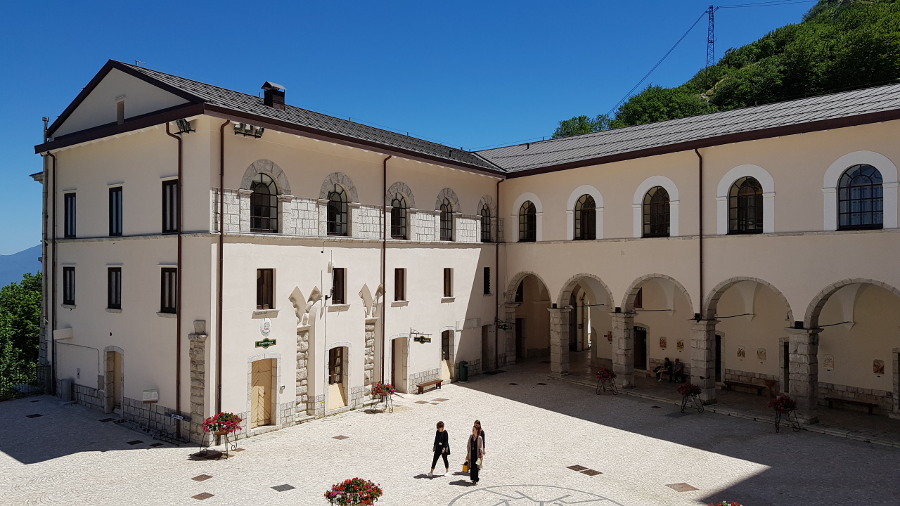 Chiostro di MonteVergine