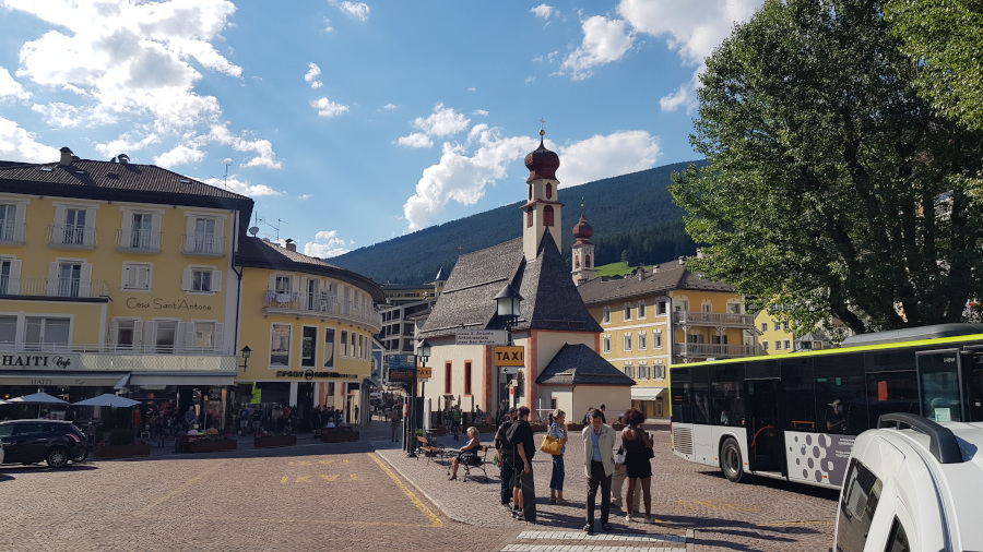 Ortisei stazione Autobus Piazza_Sant'Antonio