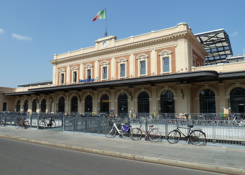 Stazione ferroviaria di Parma