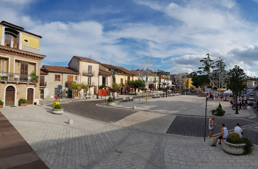 Pesco Sannita piazza Umberto I