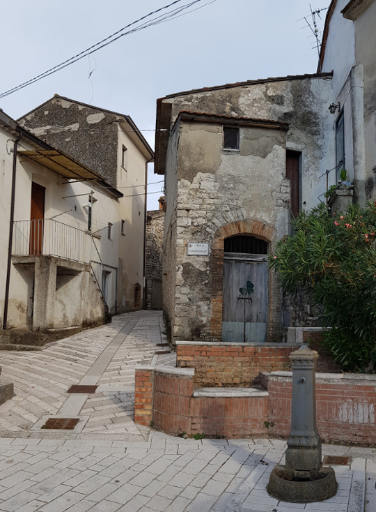 Pesco Sannita vico Forno Valle
