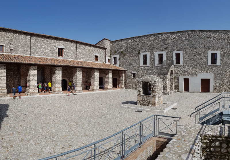 San_Lorenzo Maggiore Convento di Santa Maria della Strada