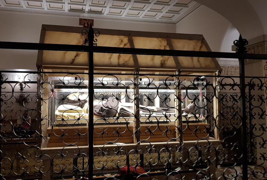 Cripta col corpo di Padre Pio a SanGiovanni_Rotondo