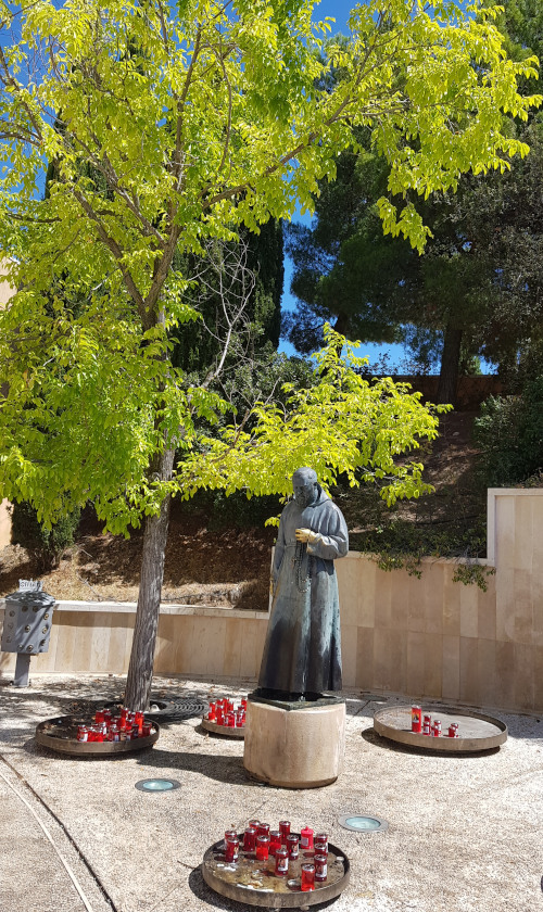 Statua di Padre Pio a SanGiovanni_Rotondo
