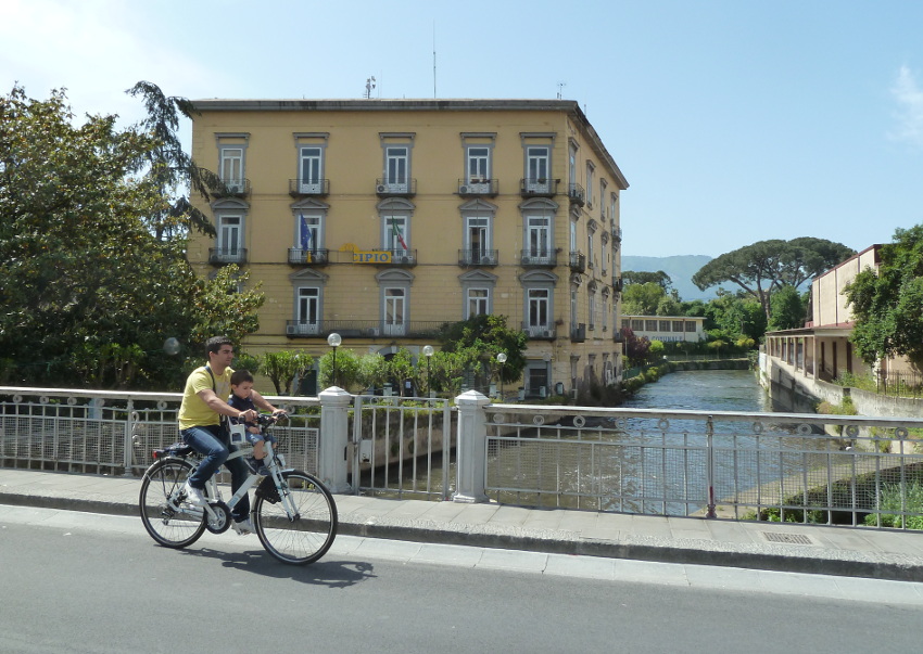 Municipio di Scafati e fiume Sarno