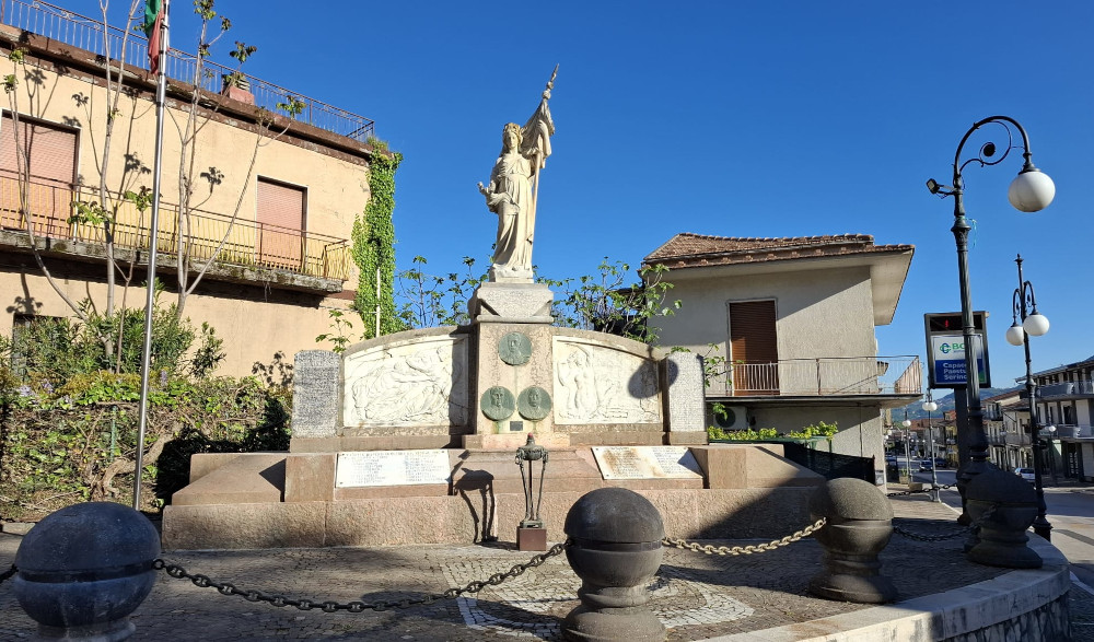 Monumento ai Caduti di Serino