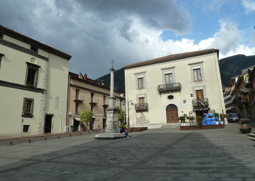 Solofra Piazza San Michele Arcangelo