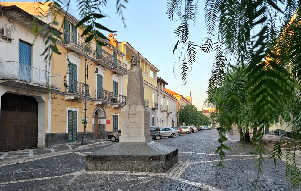 Teverola Monumento ai caduti 