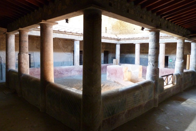Villa di Poppea peristilio