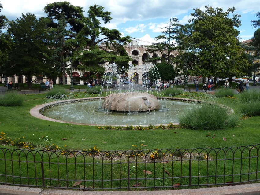 Fontana in Piazza_Bra