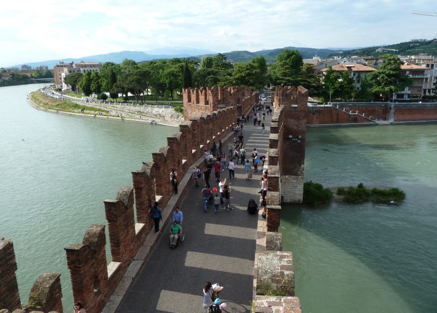 Veduta del ponte dal Castelvecchio di Verona