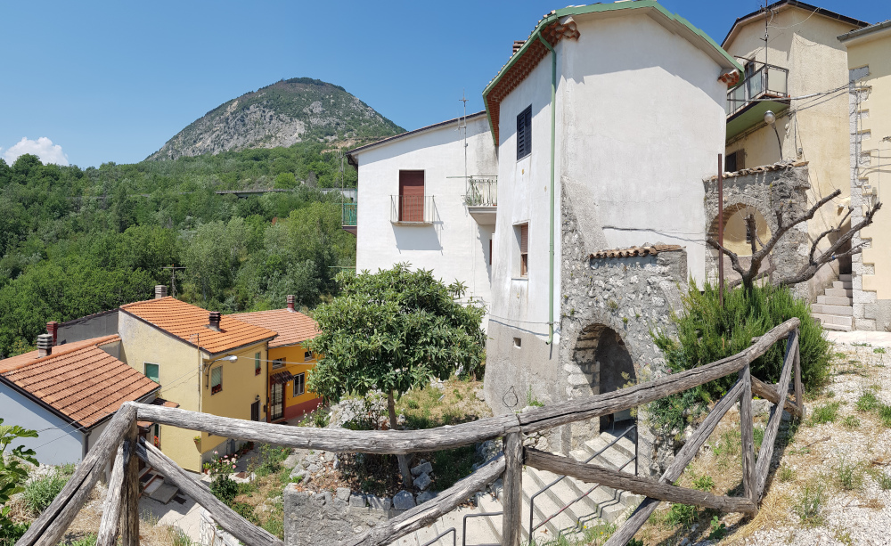 Cerro_al_Volturno Borgo