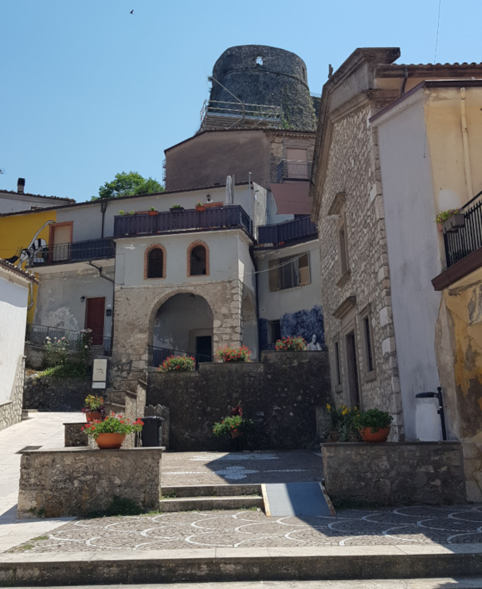Cerro_al_Volturno Piazza Santa_Maria