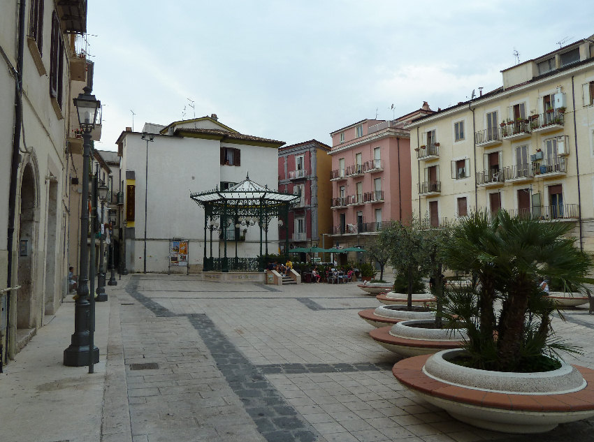 Isernia Piazza_Celestino_V