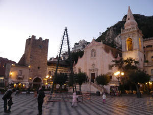 Piazza_IX_Aprile Taormina