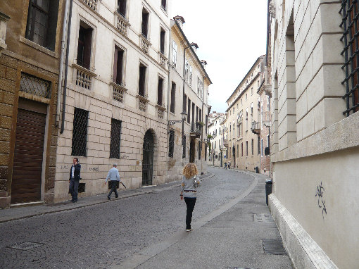 Contrà Porti