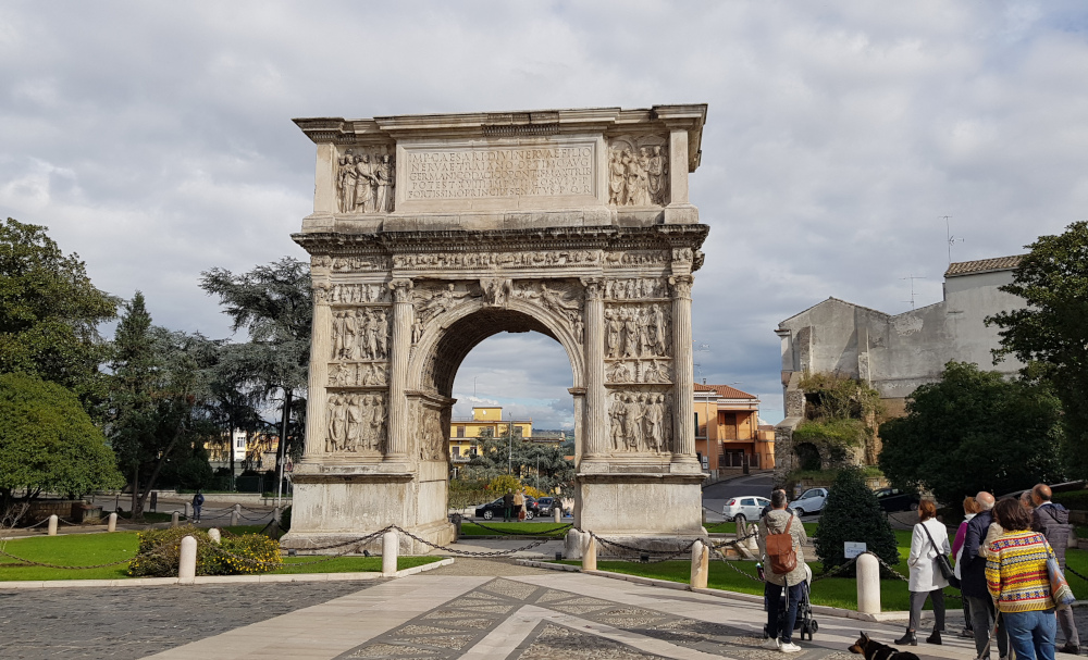 Benevento Arco_di_Traiano