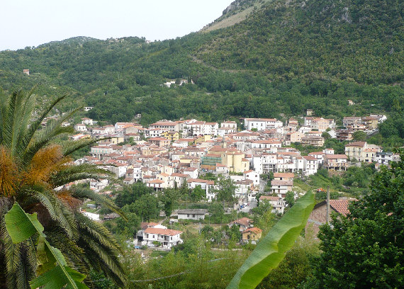 Casaletto Spartano visto dalla frazione di Battaglia