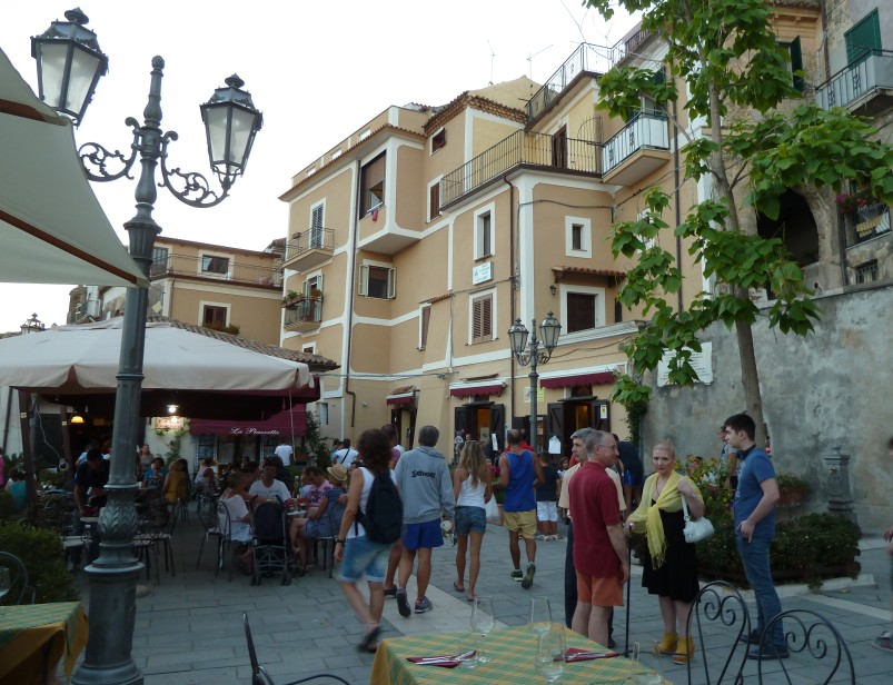 Castellabate La Piazzetta BenvenutiAlSud