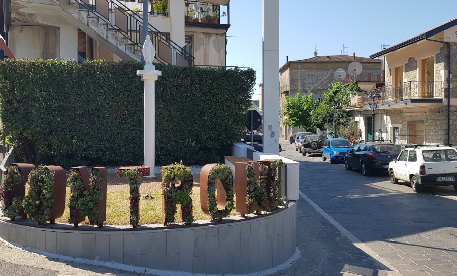 Controne via Roma