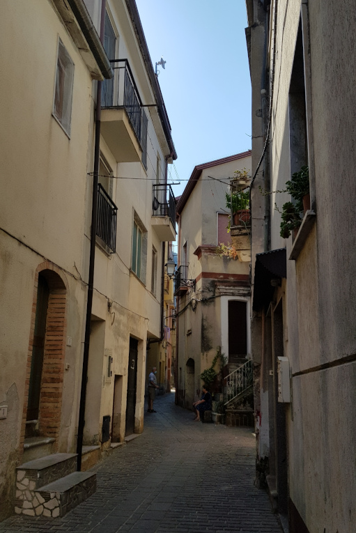Controne via Salvo D'Acquisto