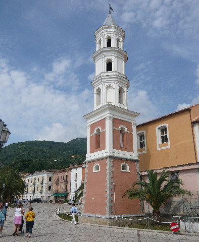 Piazza e Campanile dell'Immacolata di Scario