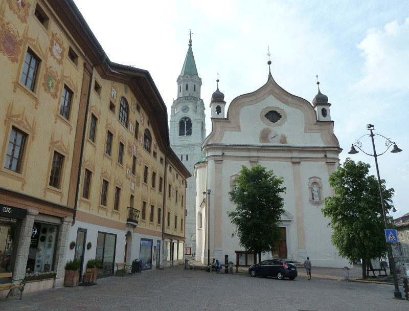 Cortina d'Ampezzo foto chiesa Basilica dei Santi Filippo e Giacomo